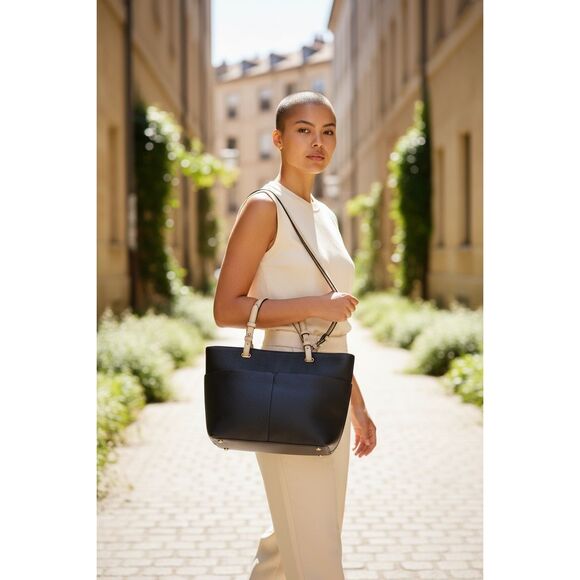 Michael Kors NWOT Bedford Black Pebbled Leather Pocket Tote - Picture 4 of 10